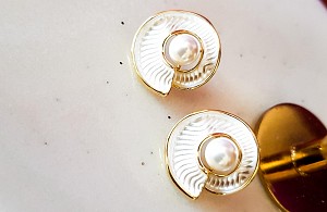 Επίχρυσα σκουλαρίκια Seashell